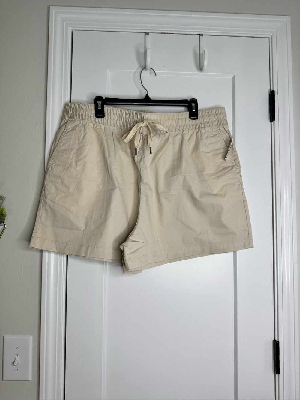Amazon Essentials Khaki Shorts